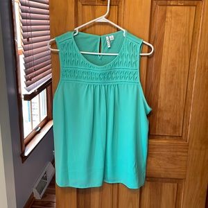 Elle Green Sleeveless Top